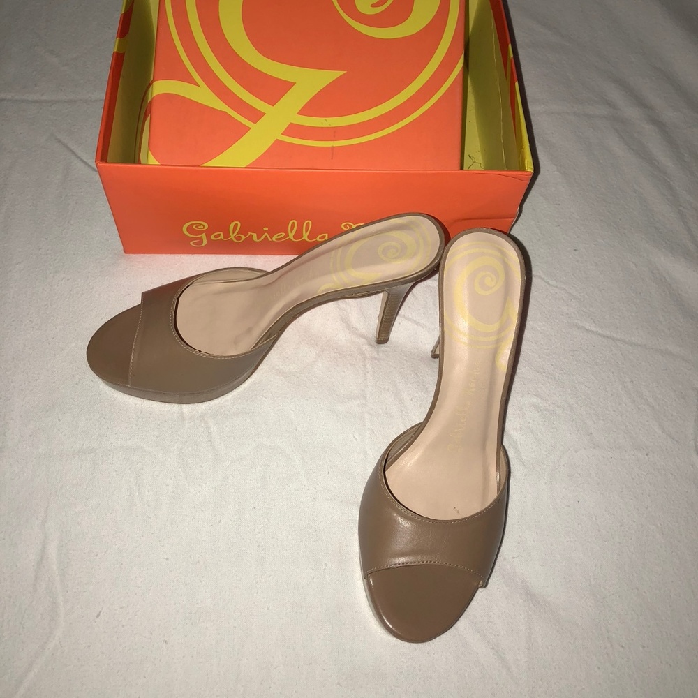 Platform sandals